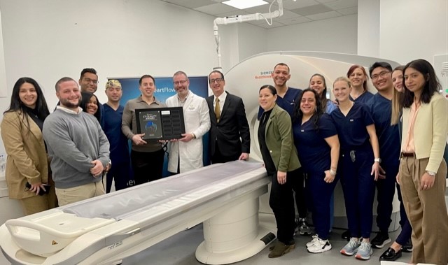 Sorin Medical Team Receiving HeartFlow CT Quality Award